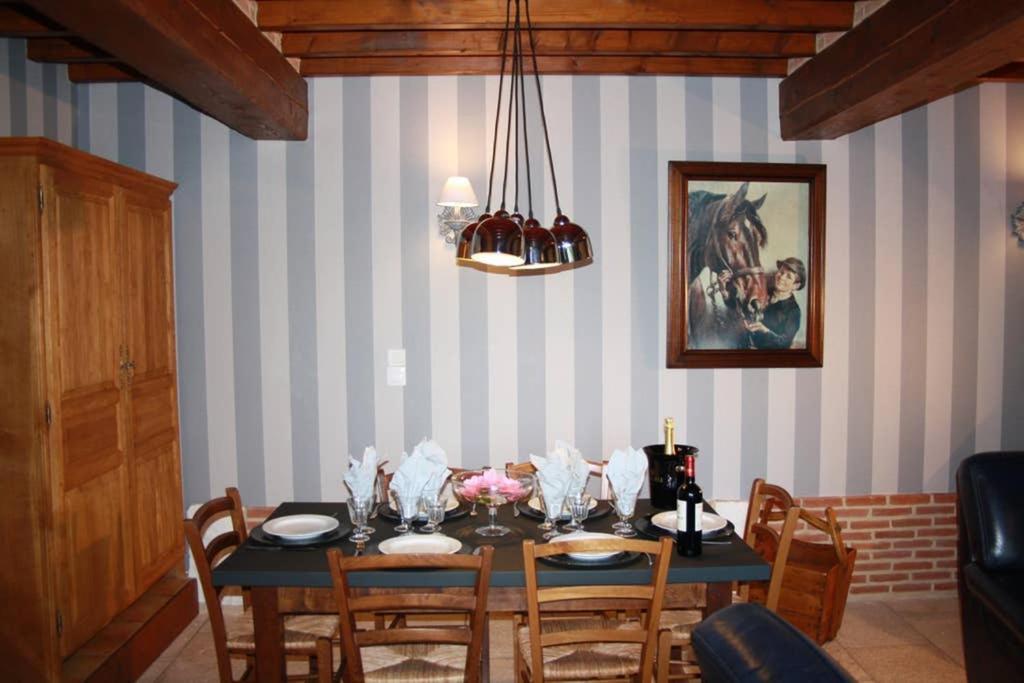 L'Ecurie D'Hubert Villa Gerponville Bagian luar foto